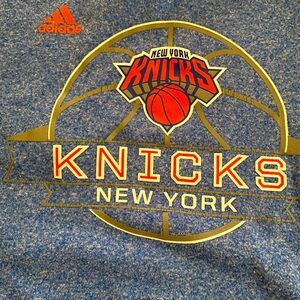 Unisex Knicks hoodie. Junior size 14/16. Long Sleeve and front pocket